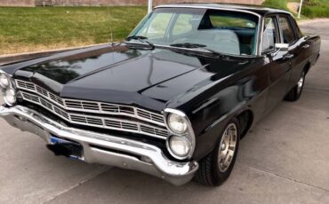 Ford-Galaxie-1967-2