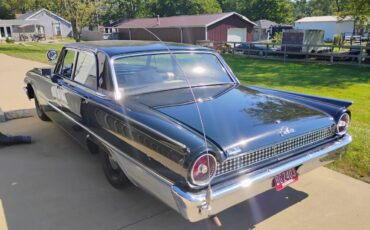 Ford-Galaxie-500-1961-2