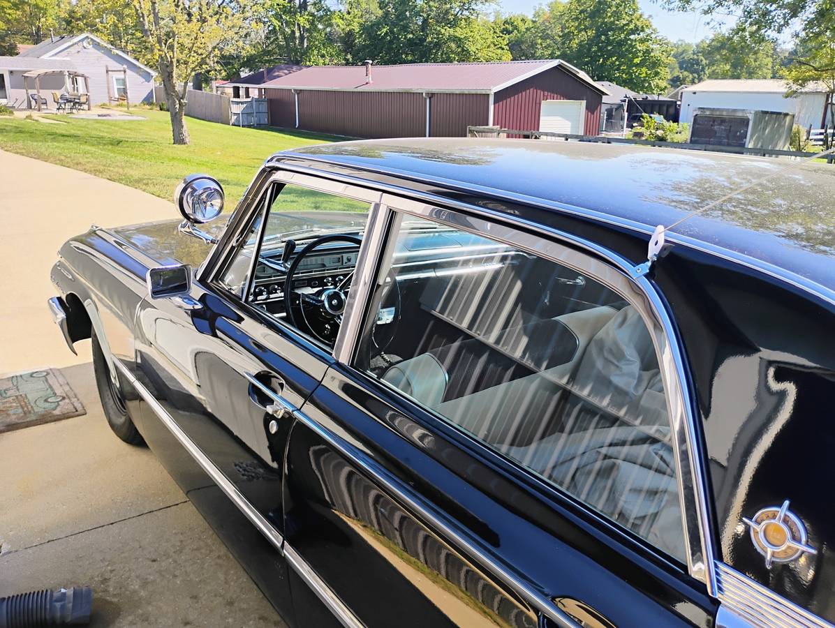 Ford-Galaxie-500-1961-4