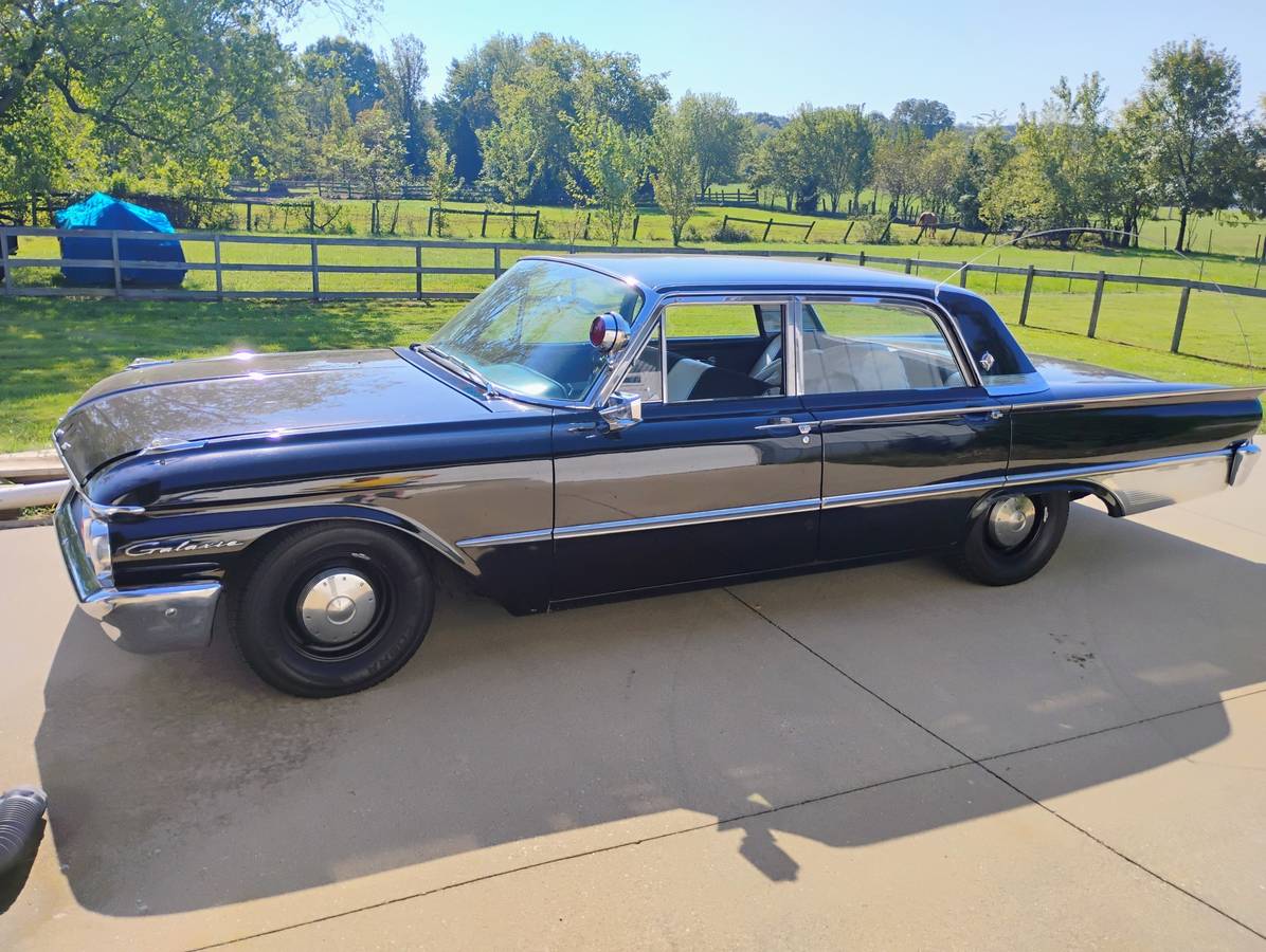 Ford-Galaxie-500-1961-7