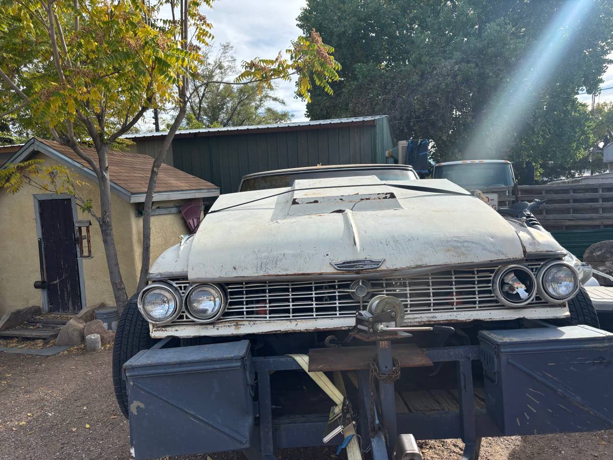 Ford-Galaxie-500-1962-4