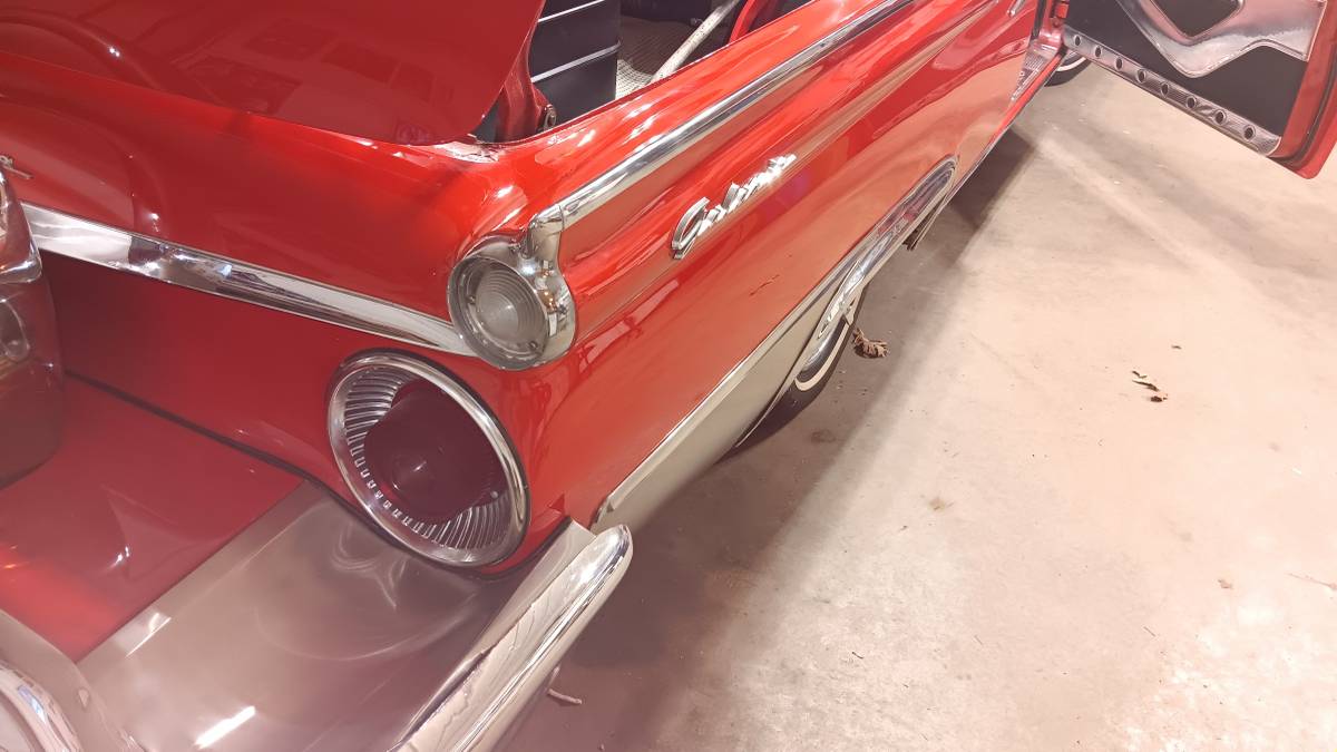 Ford-Galaxie-500-skyliner-1959-15