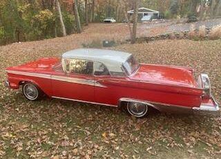 Ford-Galaxie-500-skyliner-1959