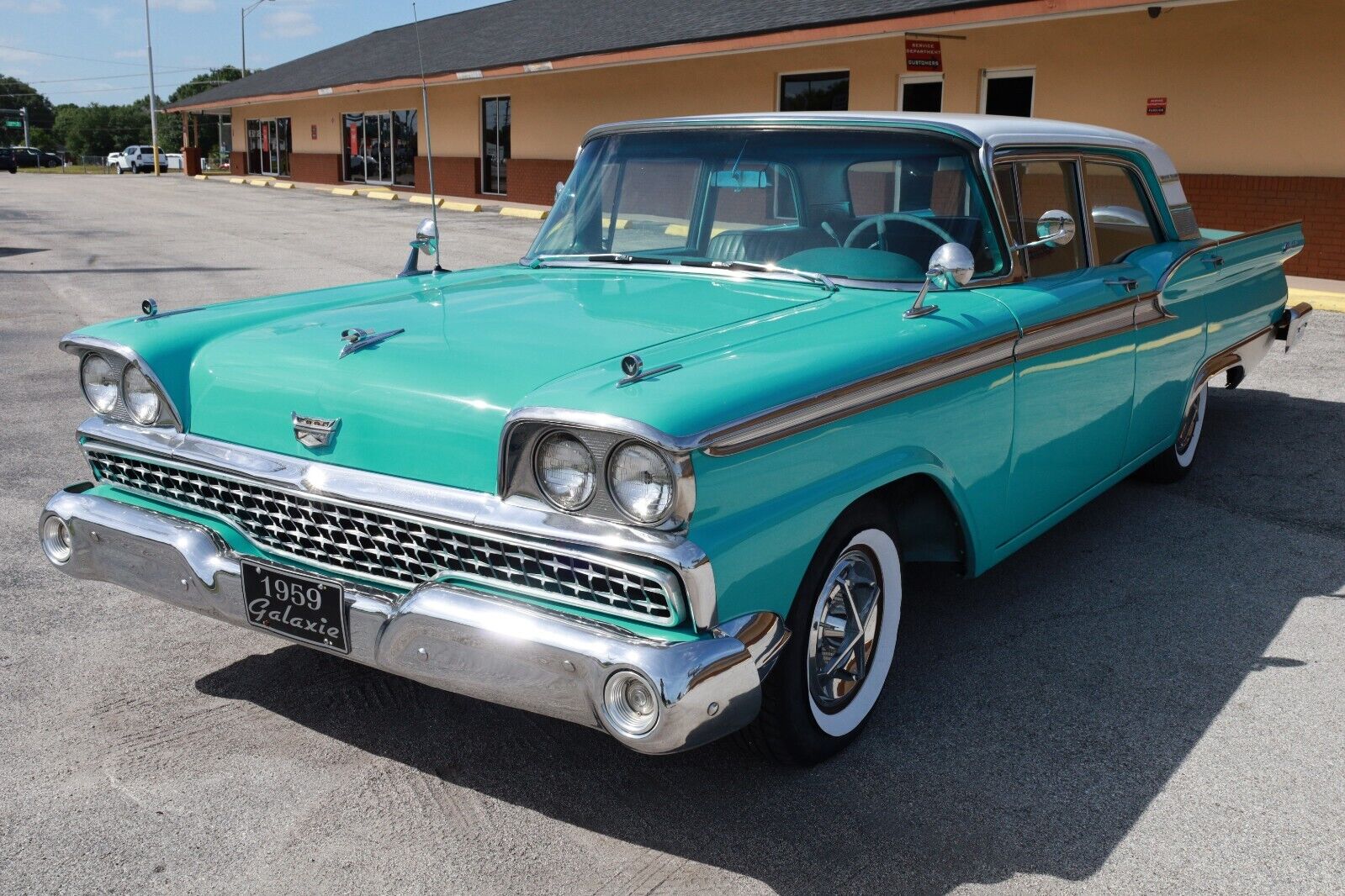 Ford-Galaxie-Berline-1959-3