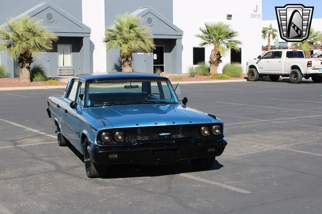 Ford-Galaxie-Berline-1963-4