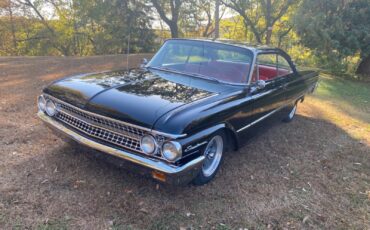 Ford-Galaxie-Coupe-1961-1