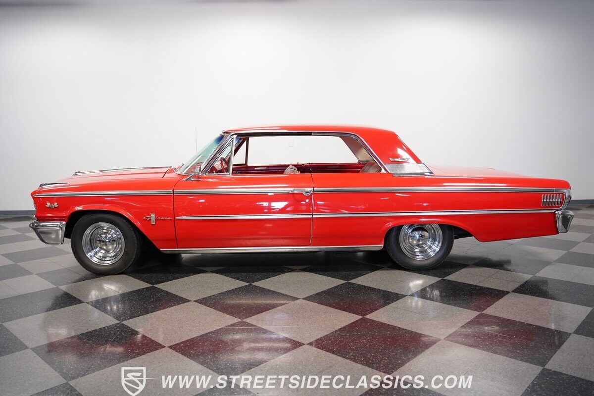 Ford-Galaxie-Coupe-1963-2