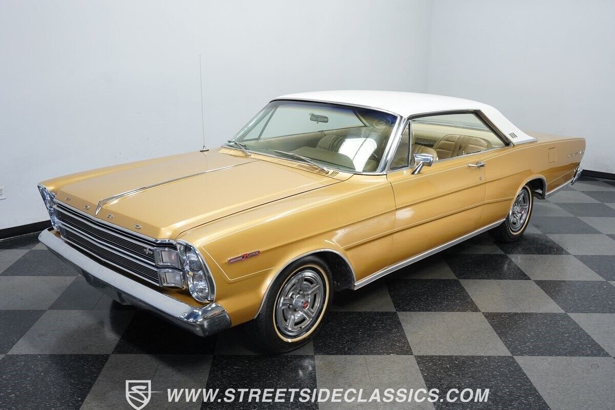 Ford-Galaxie-Coupe-1966-18