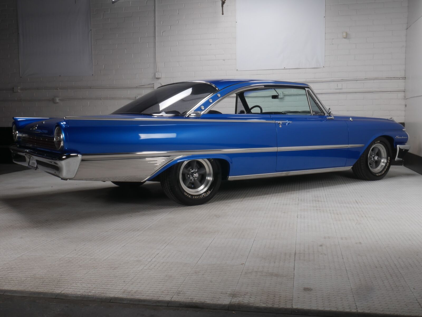 Ford-Galaxie-Starliner-Coupe-1961-9