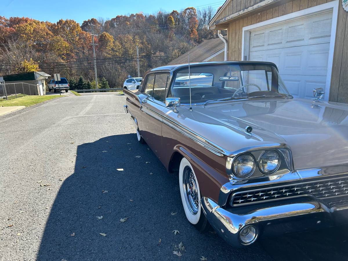 Ford-Galaxy-500-1959-1