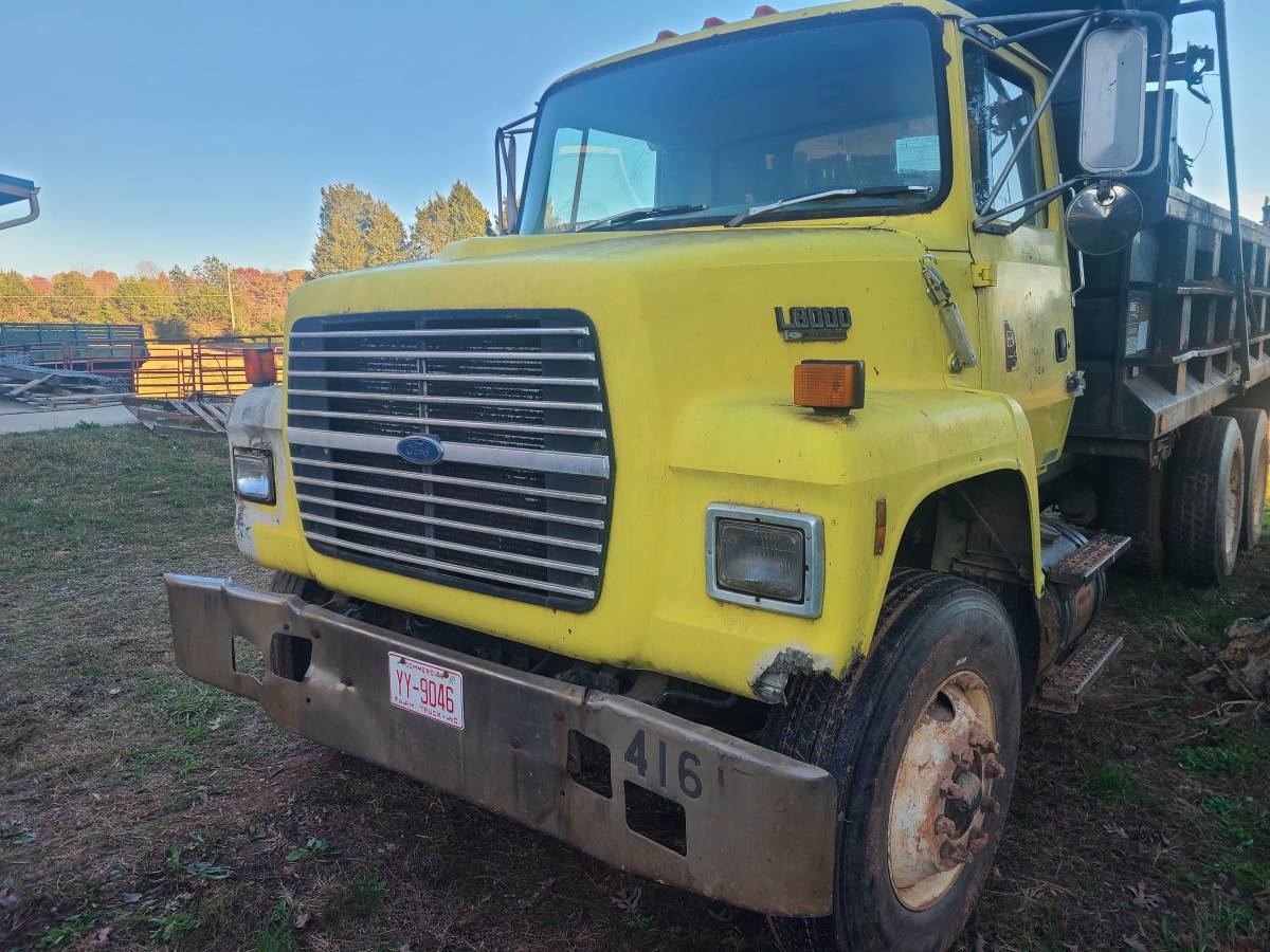 Ford-L8000-diesel-1991-1