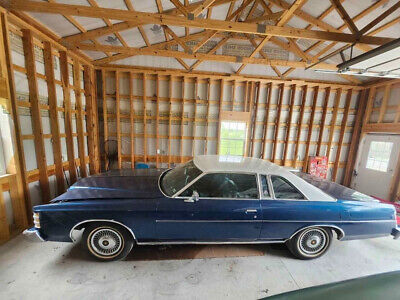 Ford-LTD-Coupe-1976-1