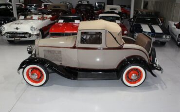 Ford-Model-18-Coupe-1932-11