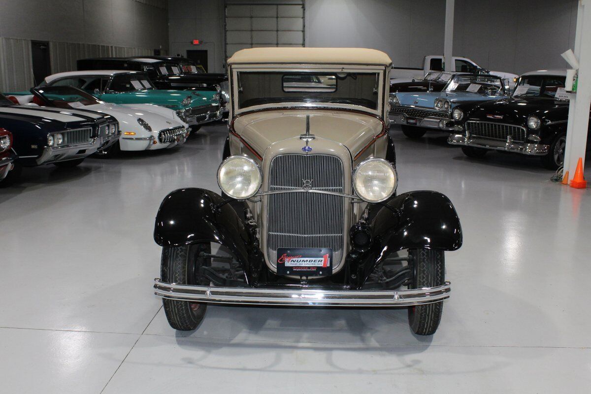 Ford-Model-18-Coupe-1932-13