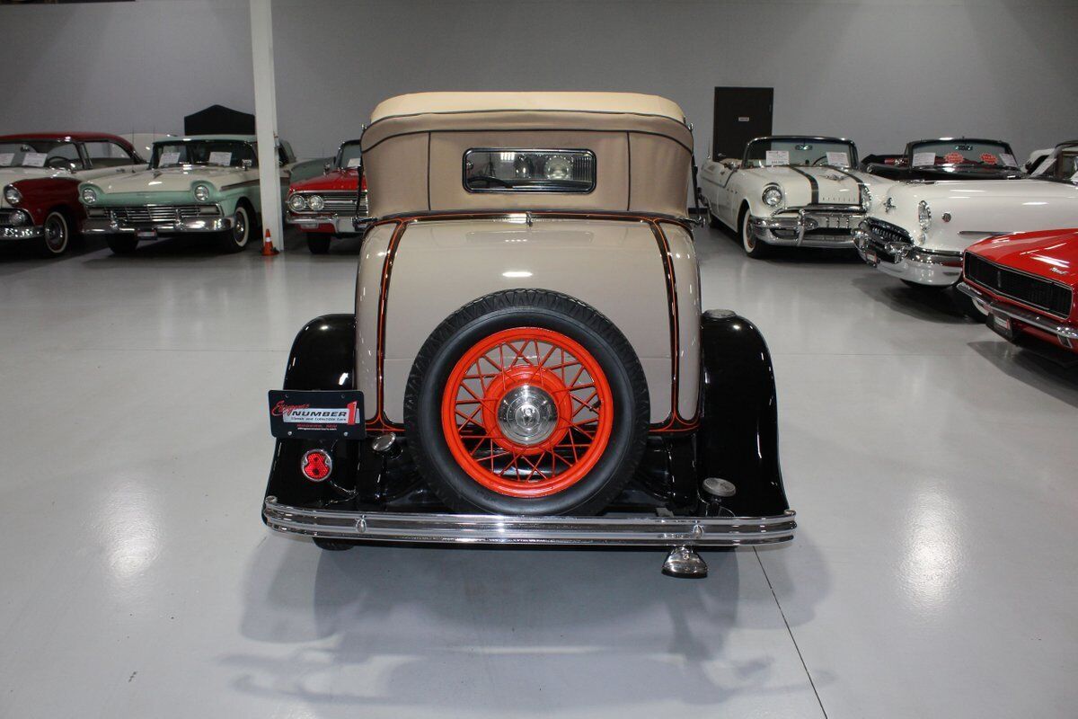 Ford-Model-18-Coupe-1932-37