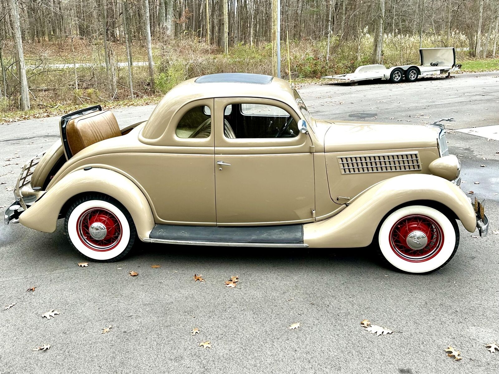 Ford-Model-48-Deluxe-1935-4