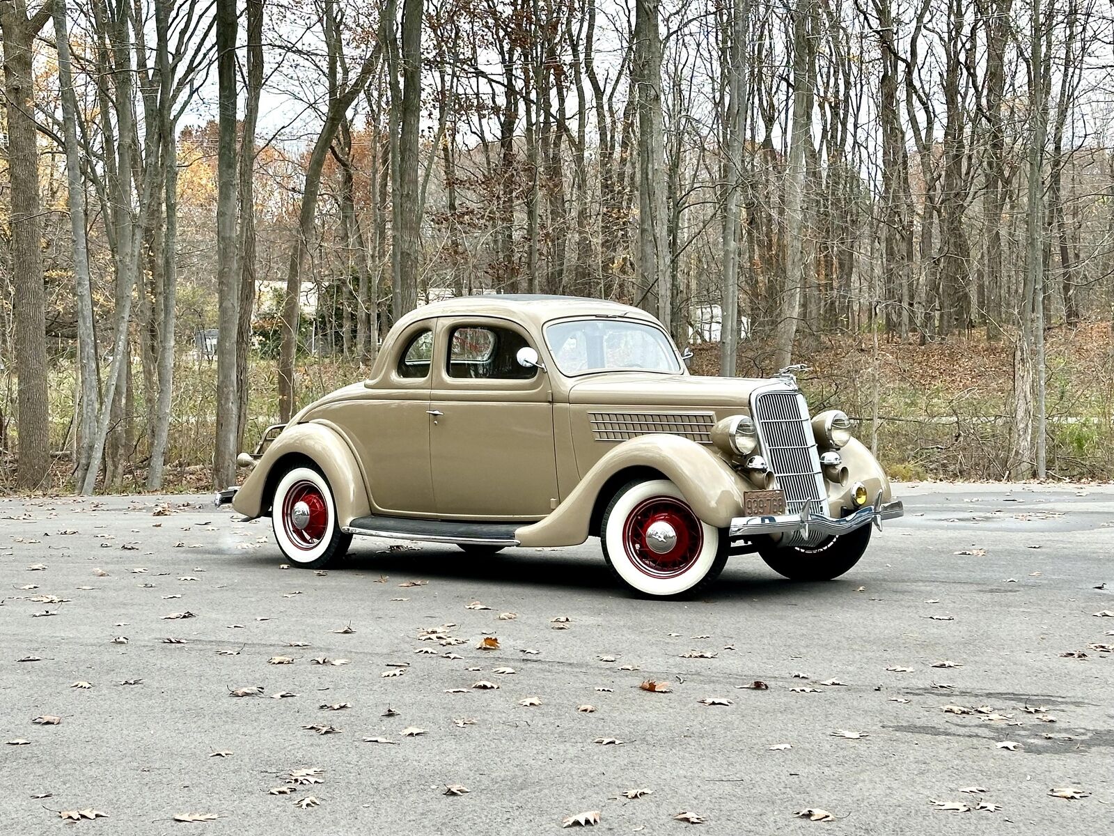 Ford-Model-48-Deluxe-1935-6