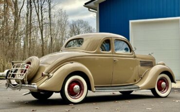 Ford-Model-48-Deluxe-1935-7