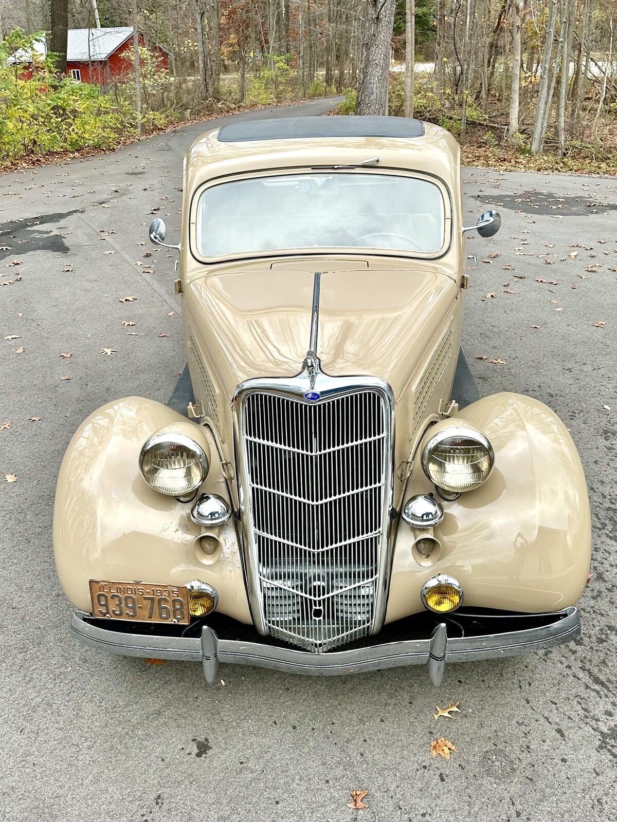 Ford-Model-48-Deluxe-1935-9