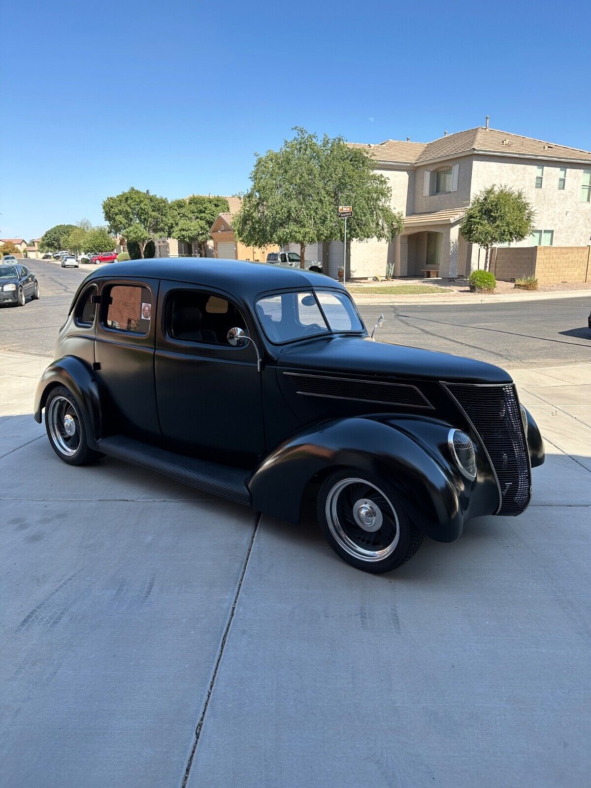 Ford-Model-74-Berline-1937-2