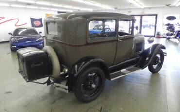 Ford-Model-A-1929-4