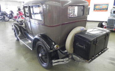 Ford-Model-A-1929-5