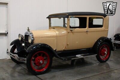 Ford-Model-A-Berline-1928-2