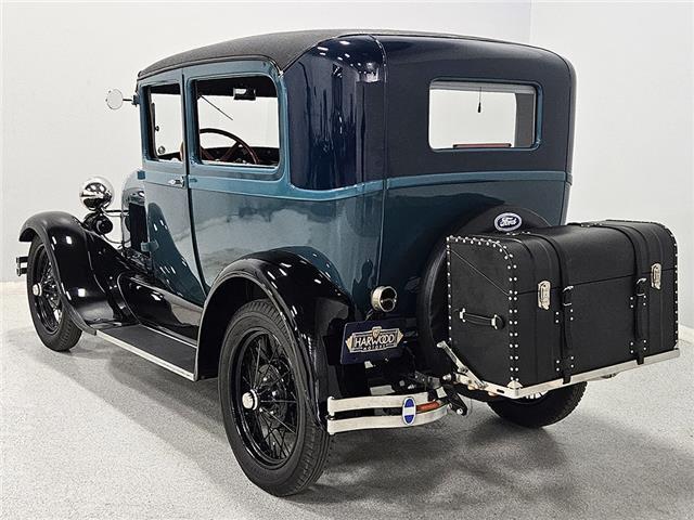 Ford-Model-A-Berline-1929-3