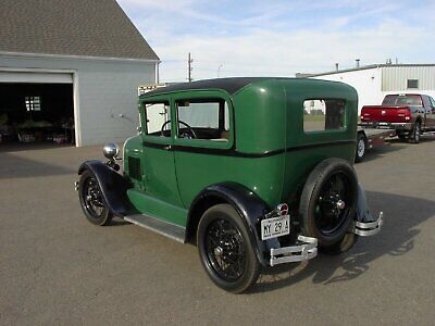 Ford-Model-A-Berline-1929-4