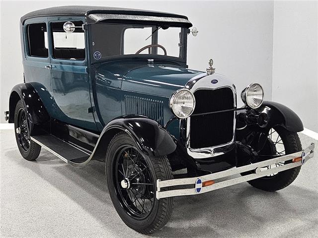 Ford-Model-A-Berline-1929-5