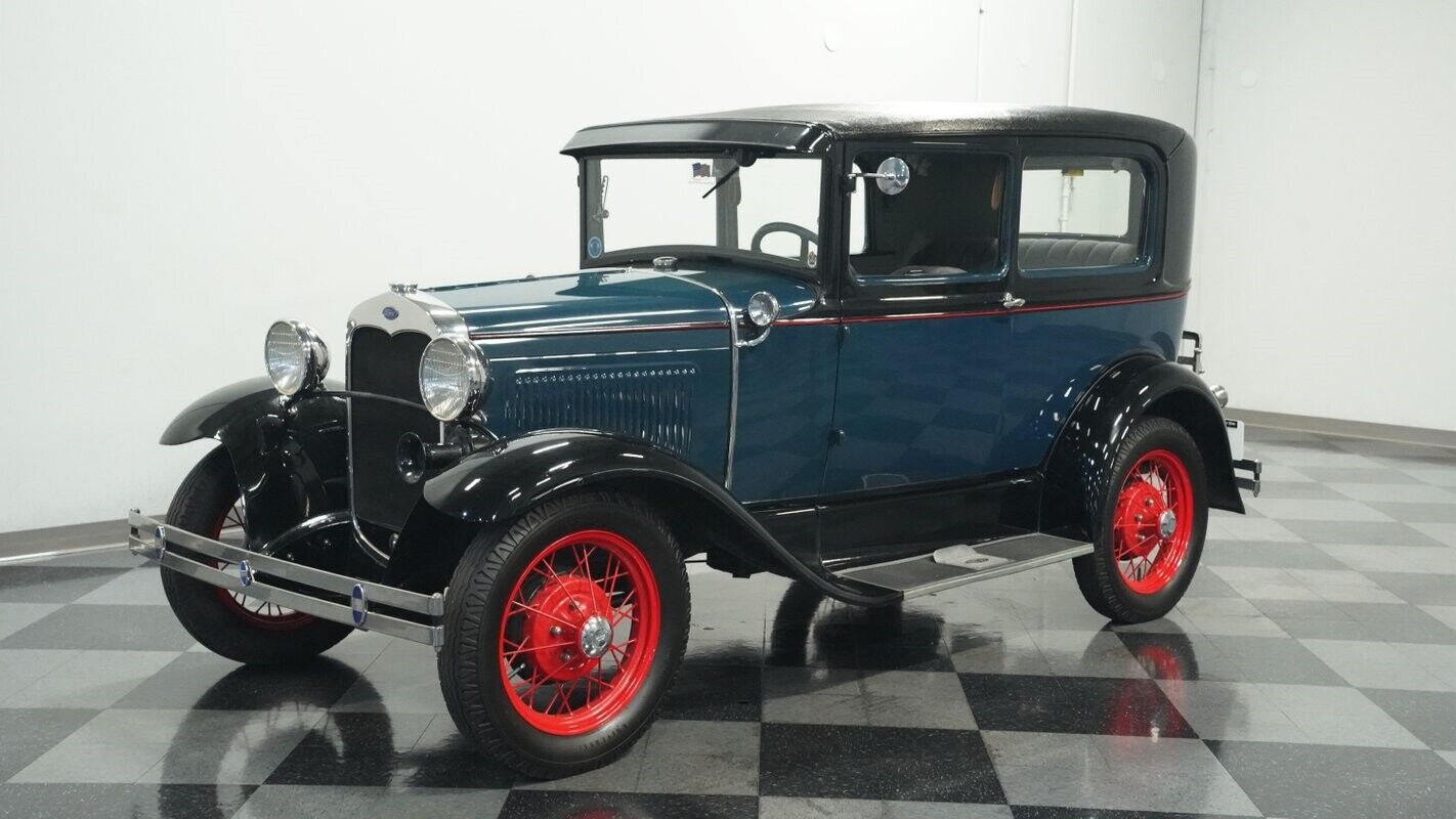 Ford-Model-A-Berline-1930-5