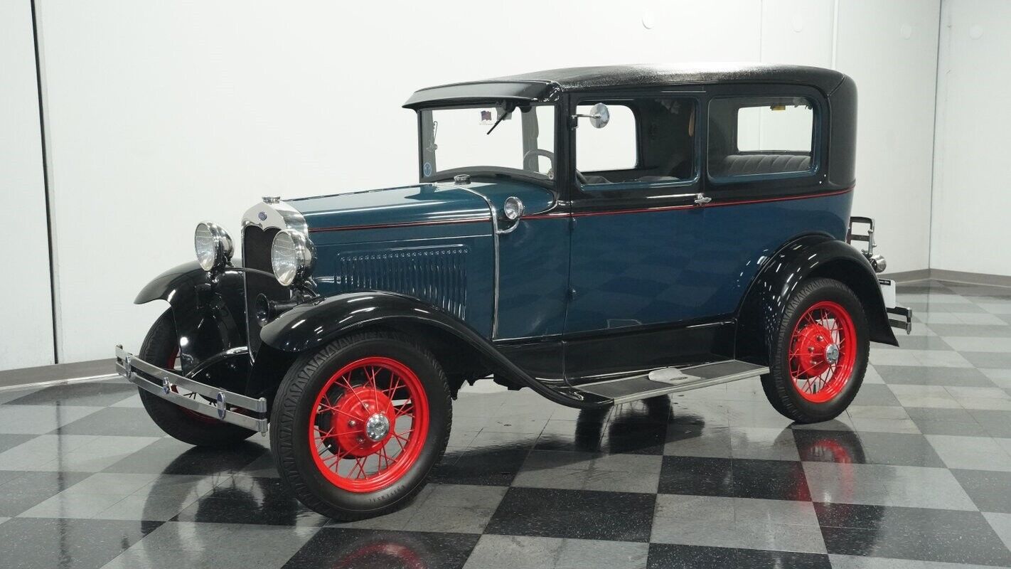 Ford-Model-A-Berline-1930-6