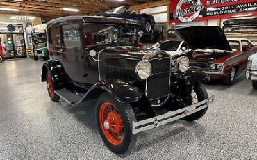 Ford-Model-A-Berline-1931-12