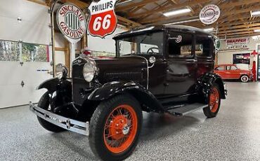 Ford-Model-A-Berline-1931-2