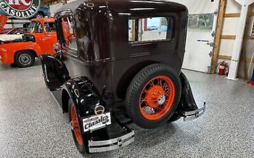 Ford-Model-A-Berline-1931-29