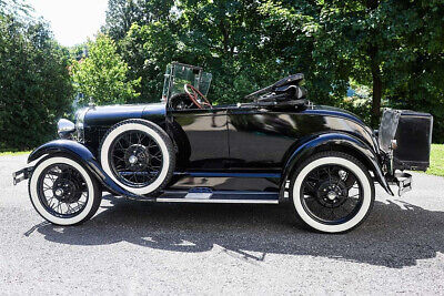 Ford-Model-A-Cabriolet-1928-3