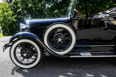 Ford-Model-A-Cabriolet-1928-4