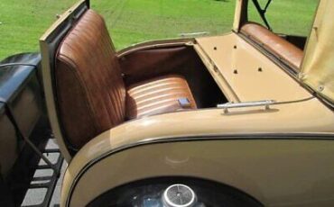 Ford-Model-A-Cabriolet-1929-16