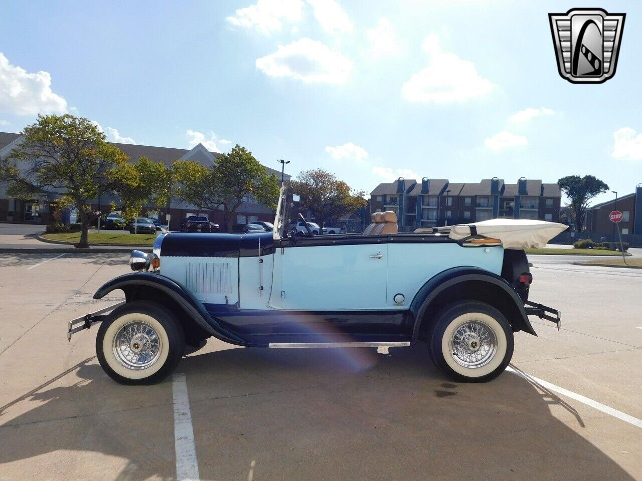 Ford-Model-A-Cabriolet-1929-3