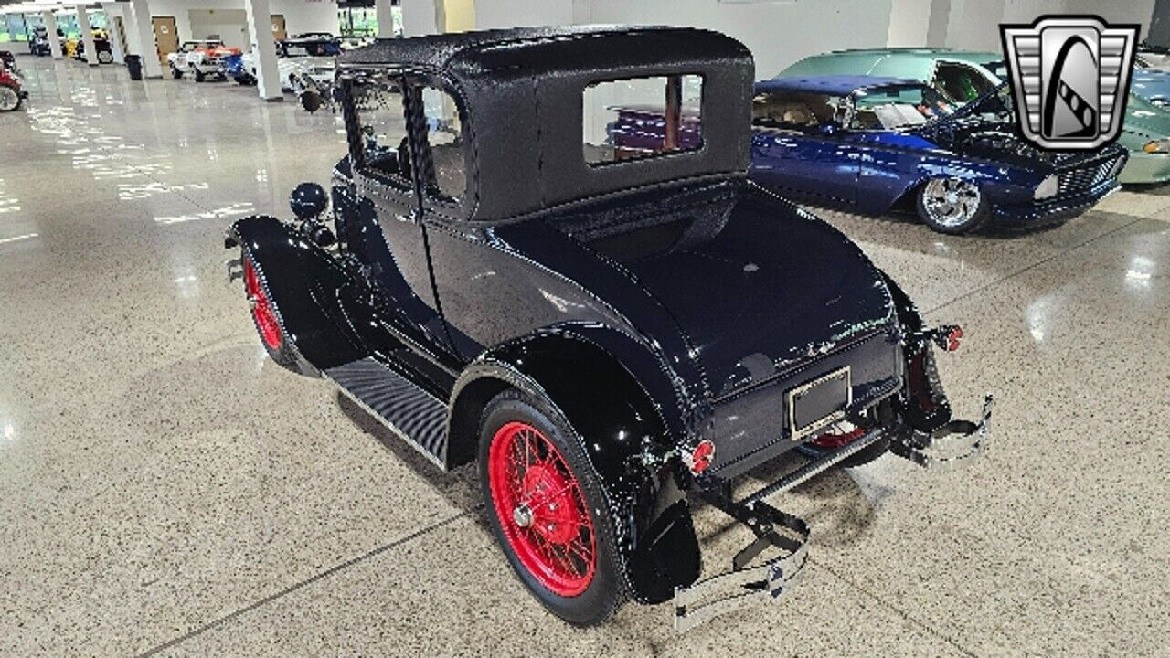 Ford-Model-A-Cabriolet-1929-3