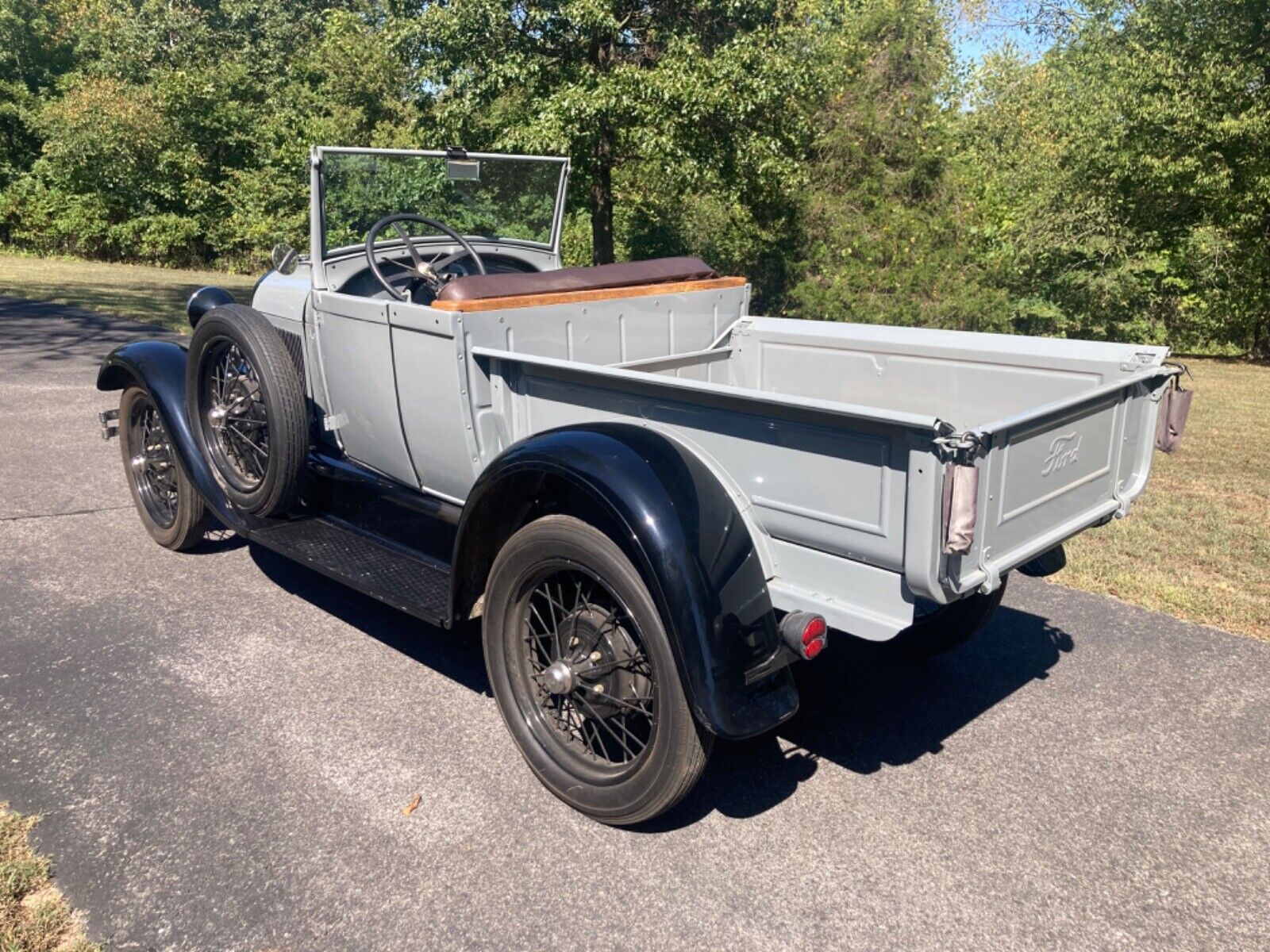 Ford-Model-A-Cabriolet-1929-5