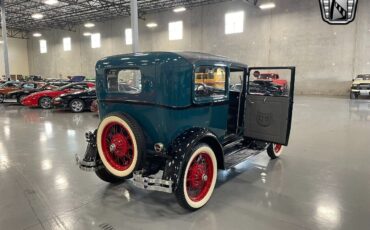 Ford-Model-A-Coupe-1928-9