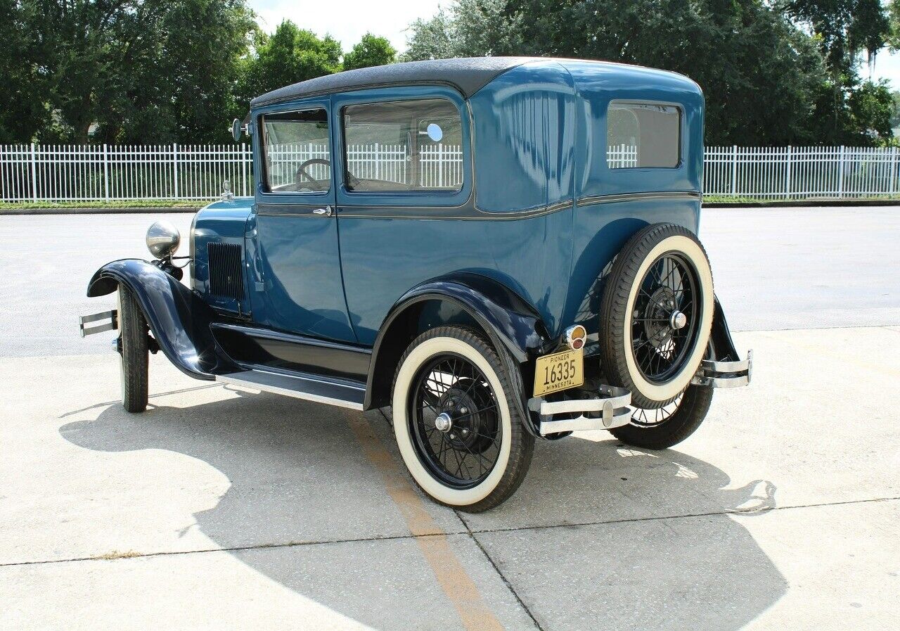 Ford-Model-A-Coupe-1929-5