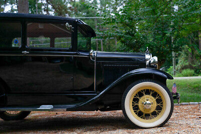 Ford-Model-A-Coupe-1930-10