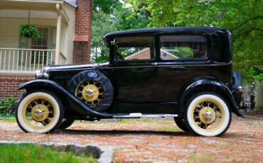 Ford-Model-A-Coupe-1930-2