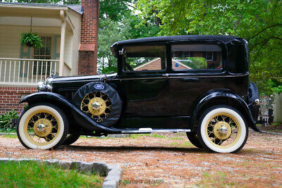 Ford-Model-A-Coupe-1930-2