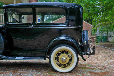 Ford-Model-A-Coupe-1930-4