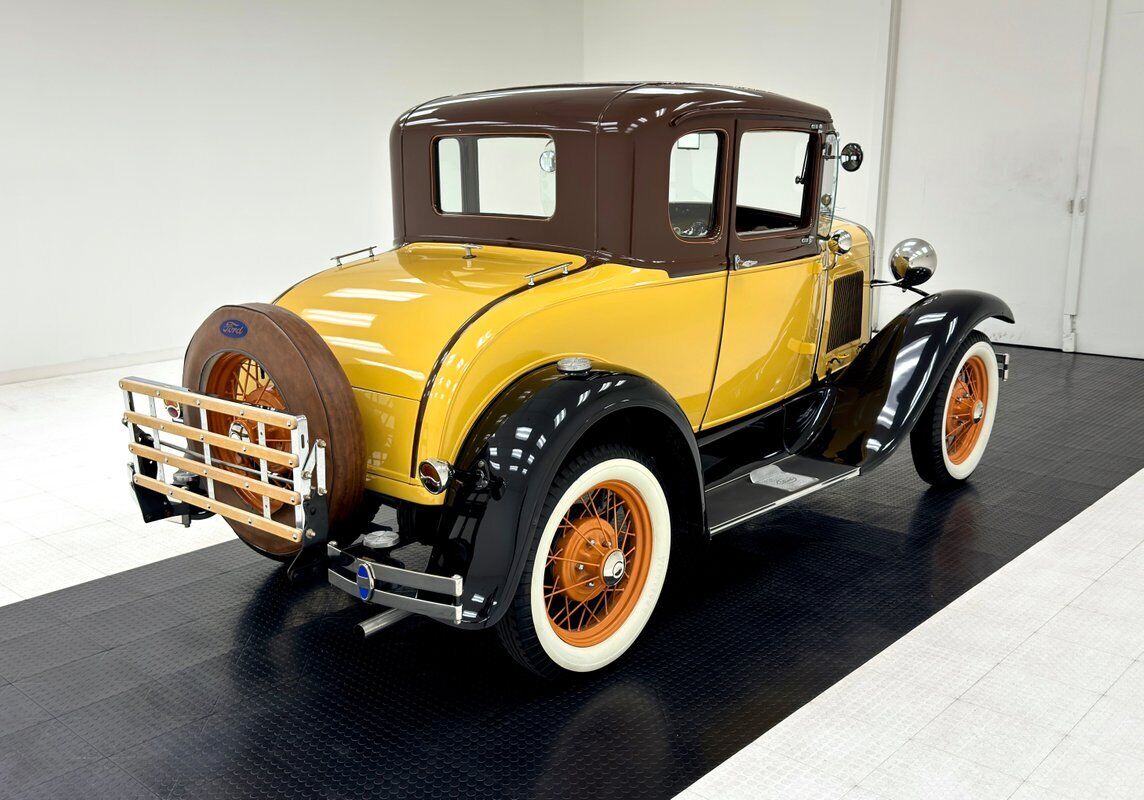 Ford-Model-A-Coupe-1930-4