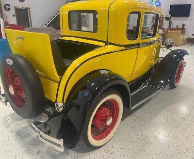 Ford-Model-A-Coupe-1930-5