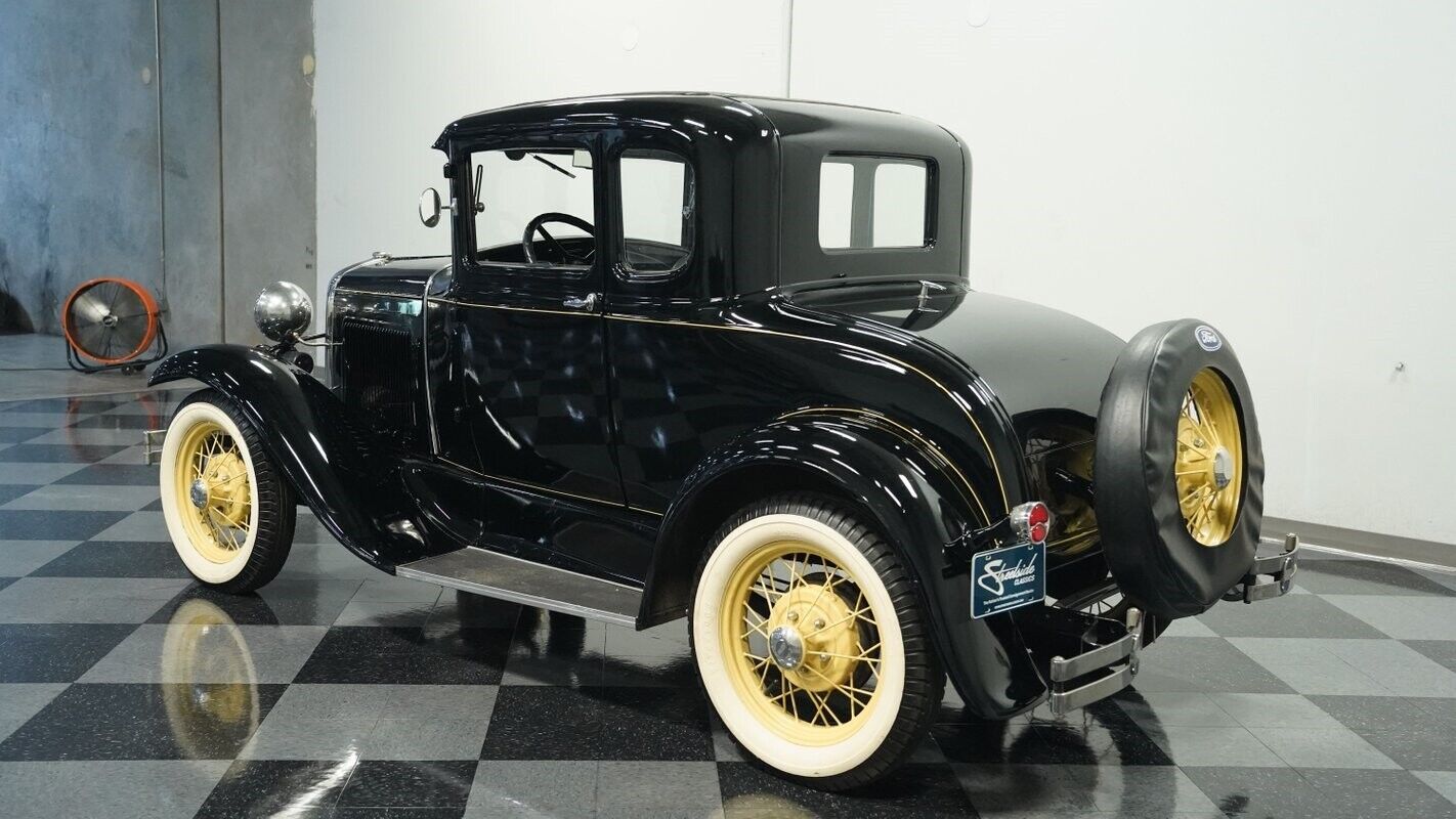 Ford-Model-A-Coupe-1930-7